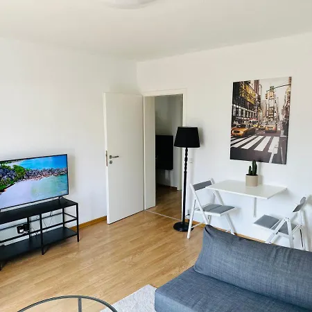 3-zimmer + Sonnenbalkon Διαμέρισμα
